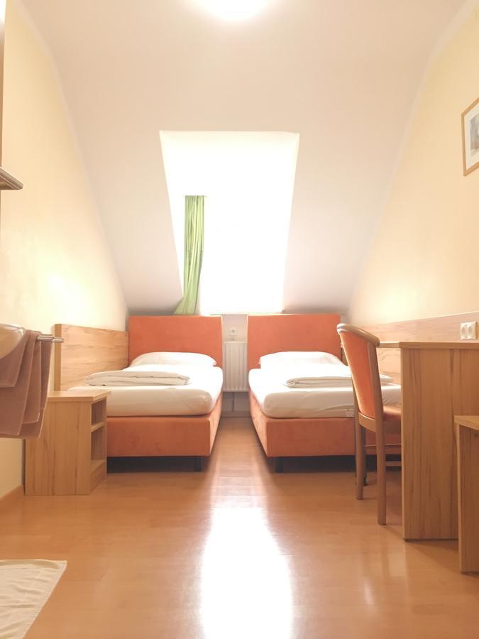 Pension Jahn Salzburg Buitenkant foto
