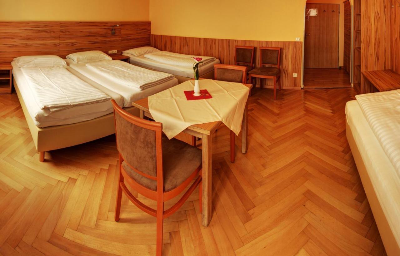 Pension Jahn Salzburg Kamer foto